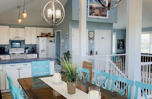Waves House | Reduced! Aug. 15–22 Hot Tub Arcade Pool Table Oceanside
