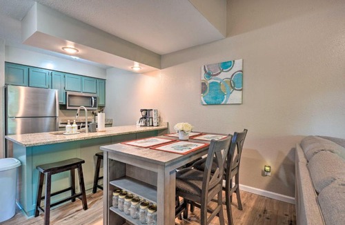 Notch Estates Apartment | Reeds Spring Condo Near Aquarium at the Boardwalk!