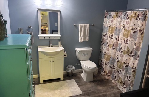 Mariah Hill House | Reindeer Crossing - Dasher Orange - Less than 2 miles from Holiday World