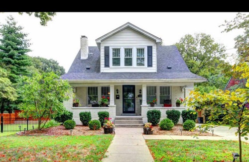 Brownsboro Village House | Relax and put your feet up!