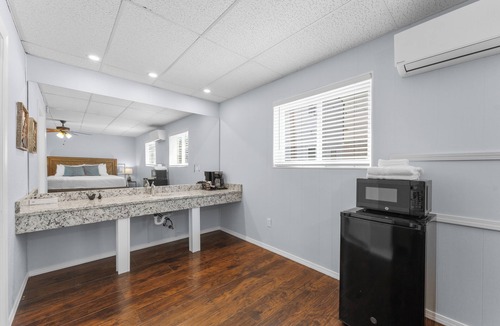 Indian Point Condo | Relax and Recharge at Our Lakeside Retreat!