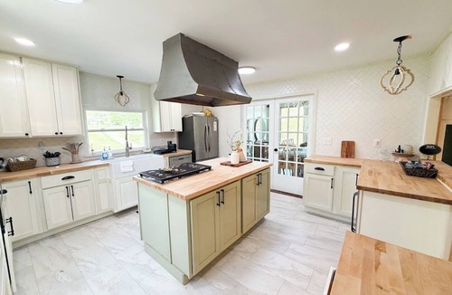 New Tazewell House | Relax at our Peaceful Farmhouse Retreat Near Norris Lake, LMU & Cumberland Gap