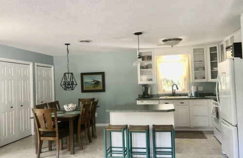 Emerald Isle House | Relax at this charming, classic beach cottage.
