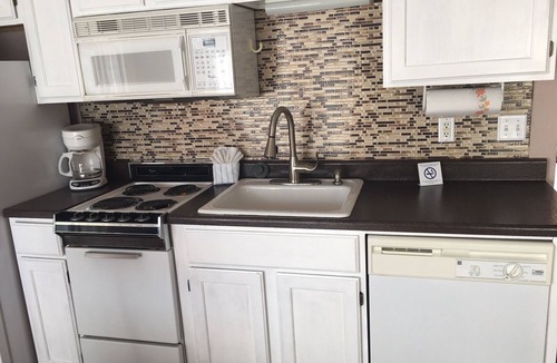 Table Rock Condo | Relax in the beauty of The Ozarks