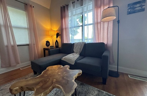 Knoxville Ski Chalet | Relaxing 1 bedroom chalet 20 mins to Downtown Knoxville/University of Tennessee