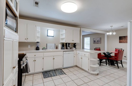 West Meade House | Relaxing 3BR Retreat 15 Minutes to Broadway