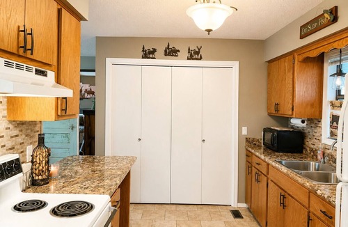 Hot Springs Village House | Relaxing Cabin Escape in Hot Springs Village