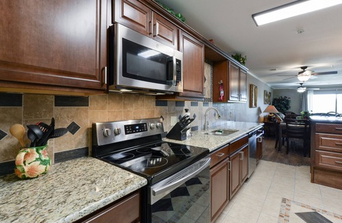 Branson Condo | Relaxing & Quiet - Indoor Pool -Only 1 Mile to the Branson Strip