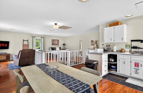 Buechel House | Relaxing stay near Louisville's top attractions!
