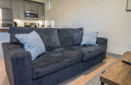 Downtown Louisville Apartment | Relaxing unit near Louisville Medical Complex!