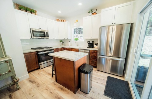 Flagstaff House | Remote 2-bedroom house in beautiful Flagstaff with AC