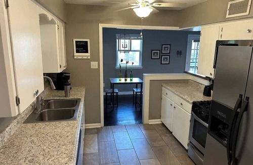 Hillcrest House | Renovated 3BR House in Little Rock