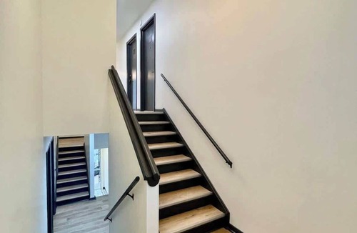 Joslyn Castle Apartment | Renovated Apartment w/Cathedral View, Pet-Friendly