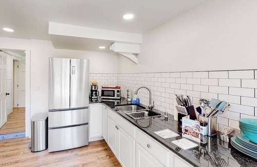 Hermosa Apartment | Renovated downstairs apartment with kitchen & great location