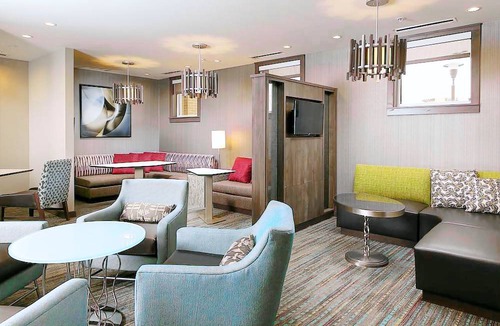 I-435 West KC-KS Hotel | Residence Inn by Marriott Kansas City at The Legends