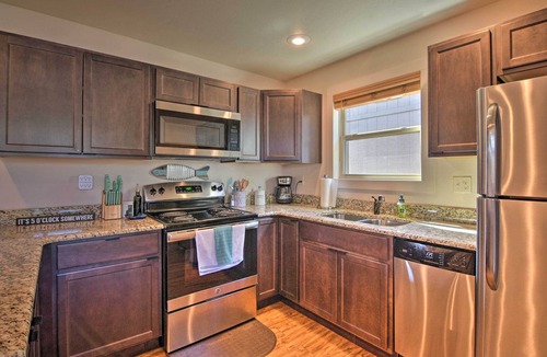 Lampe Cabin | Resort Cabin w/Nearby Pool & Lake Access!