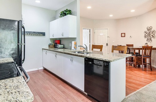 Branson Condo | Resort Condo w/Patio, 5 Mi to Branson Landing!