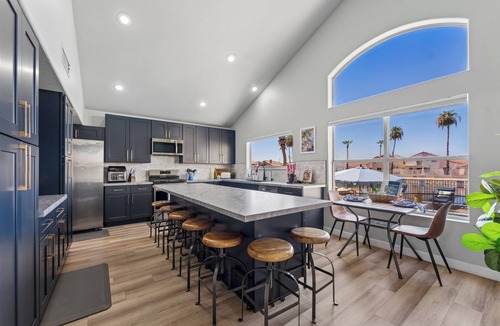 Arrowhead Ranch House | Resort-Style 5BR | Heated Pool + Putting Green, Oasi in AZ