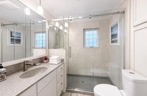 Mission House | Resort-Style Retreat with Pool Prime OP Location
