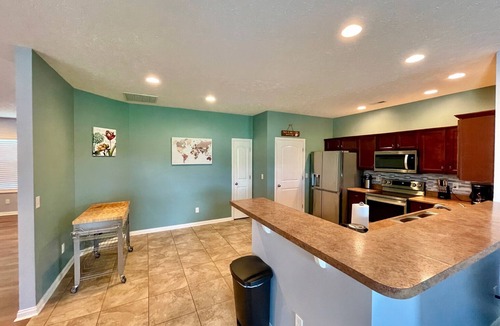 Bowling Green House | Retreat W/Garage Near Beech Bend and NCM