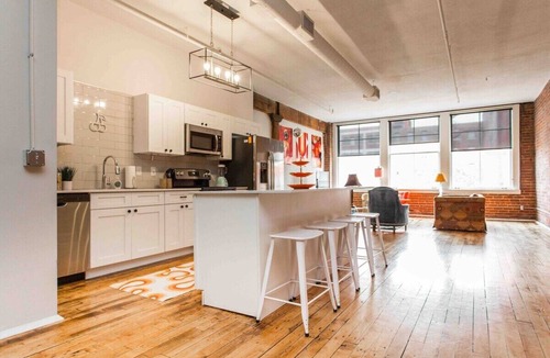 River Market Apartment | Retro River Market Loft Walkable Street Car Access