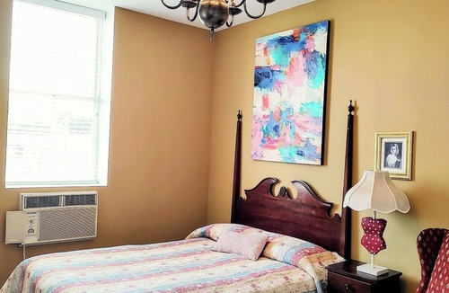 Cowan Hotel | Retro Vibe 2nd Flr Q ensuite, historic Railroad inn/town. Continental breakfast!