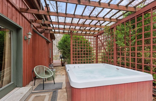 Table Rock House | Right in Branson 4,000 Sq Ft Home with Lake View & Hot Tub!