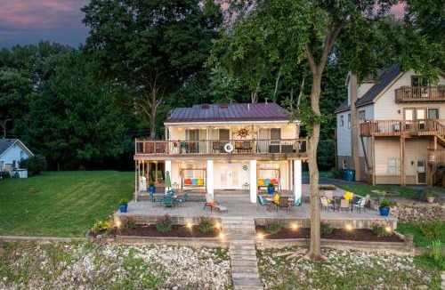 Prospect House | River's Edge Retreat Private Dock Perfect for Families