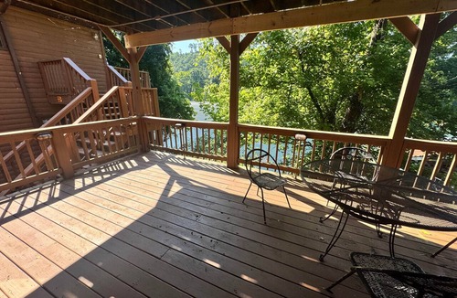 Mountain Home Cabin | Riverfront Cabin on North Fork River - CWTR23