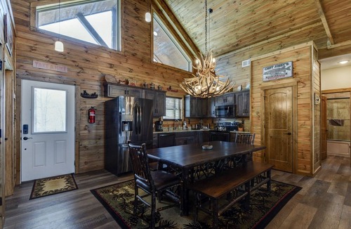 Branson Cedars House | Riversedge Lodge | 4 Bed, 4 Bath
