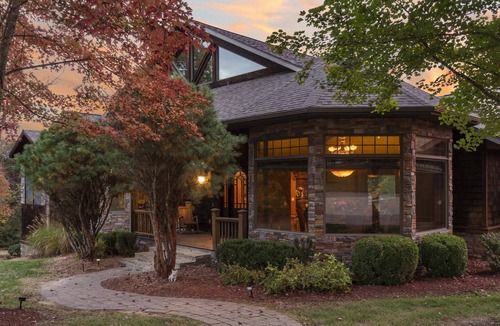 Branson Theater District House | Rock Canyon Resort Trio + 2 Free Tickets