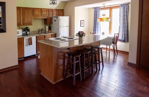 West Shore House | Rock Creek Loft Guest House neighboring Lake Perry