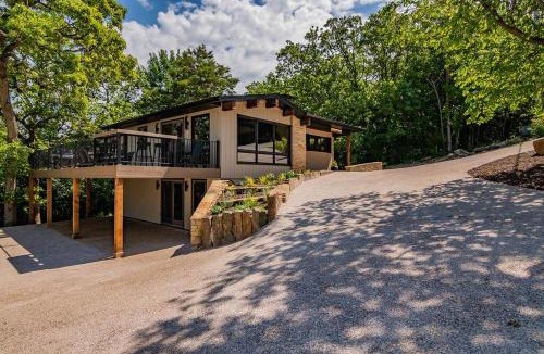 Big Cedars Cabin | Rock Ledge Retreat