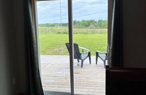 St. James House | Romantic 1-bedroom, 1-bathroom bed & breakfast at charming Winery in St. James