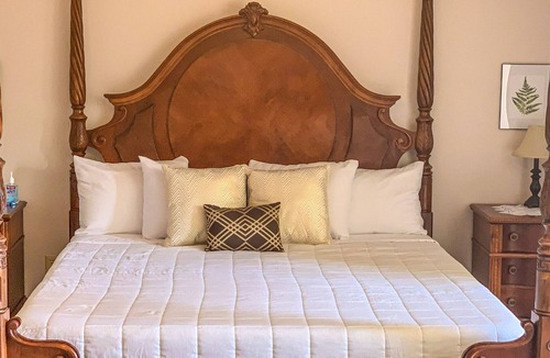 Branson Bed & Breakfast | Romantic Ozark Mountain Setting ~ Just Minutes From Branson