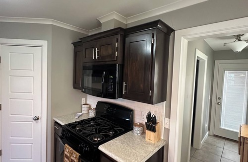 Broken Arrow House | Rose District 2-bedroom Cottage in welcoming Broken Arrow walk to the venues