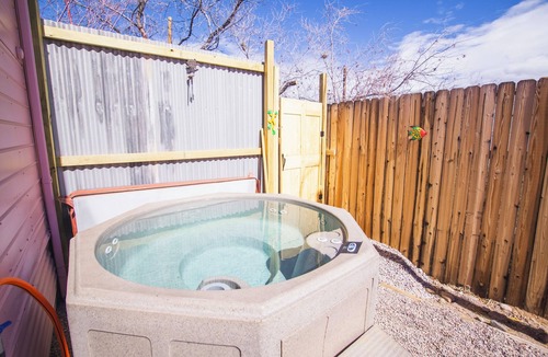Truth or Consequences House | Rosy`s Oracle A Magical Oasis with Private Mineral Water Tub