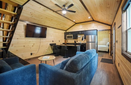 Somerset Cabin | Route 66 Retreat