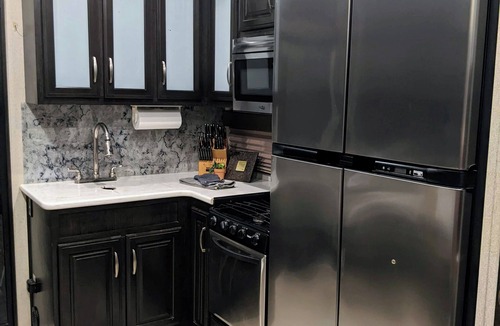 Hardy House | RV on 25 acre Farm on the Spring River