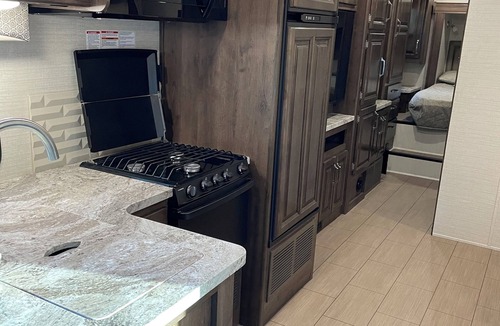 Watertown House | Rv on a charming farm, in the cedar trees