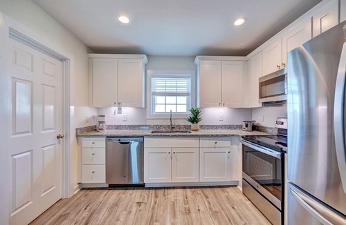 Surf City Apartment | Saltwater Suites, 301 King 3rd Floor
