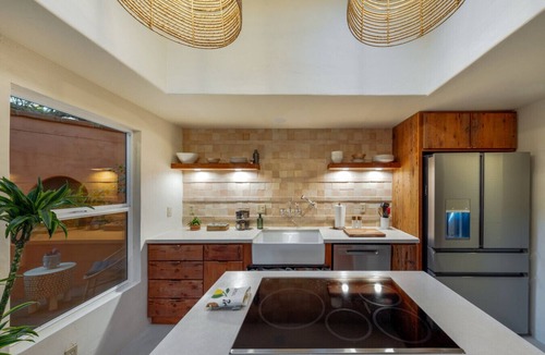 Sam Hughes House | Sam Hughes/2 BR 1.5 BA/Completely Remodeled