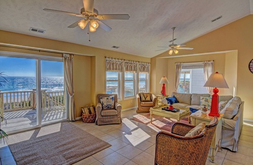Surf City House | "Sandpiper Landing" Oceanfront Home - Best location on the island!