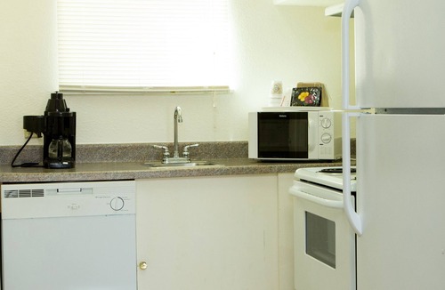 Woodward Hotel | Sands Inn & Kitchen Suites