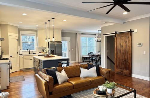 North Chattanooga House | Scenic Sky Retreat | EV Charger & Skyline Views