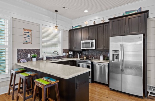 Morehead City Condo | Sea Glass- Walking Distance to Front Street and it's Pet Friendly!