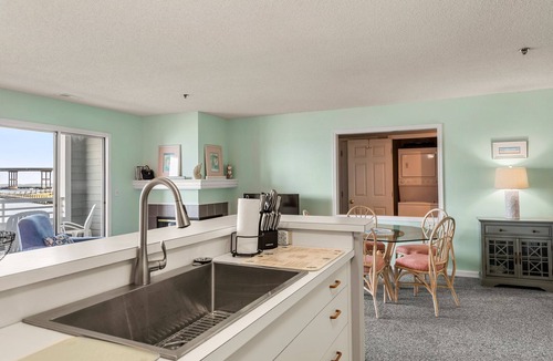 Manteo Condo | Sea la Vie: Soundfront, dog friendly, community pool, tennis court and so much m