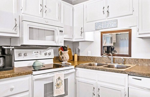 Morehead City Condo | Sea Spray Condo - Ocean View Condo in Atlantic Beach, NC