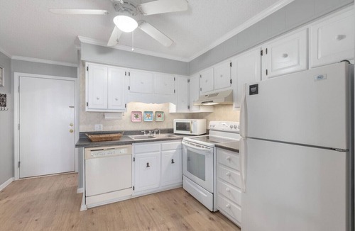Morehead City Condo | Seabound - Oceanfront Condo + Steps to the Sand