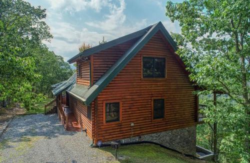 Cosby Ski Chalet | Secluded 2BR Log Cabin Hot Tub Stunning Mountain Views